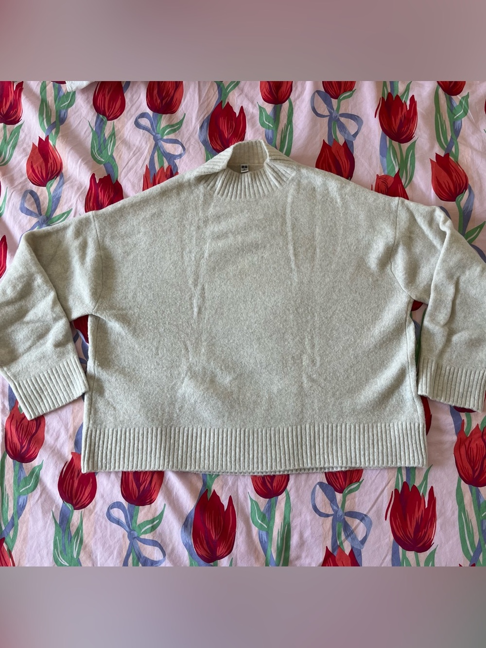 uniqlo cream sweater